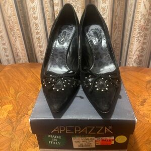 APEPAZZA black suede shoes Made in Italy size 37 (US 6 1/2)